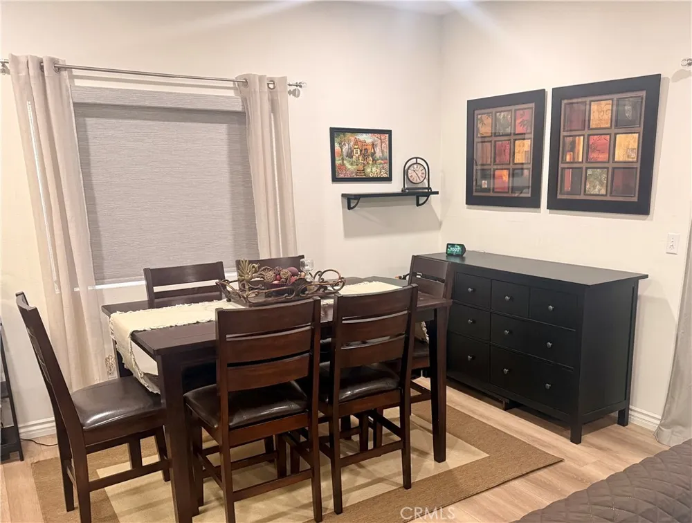 8554 Burnet Los Angeles, CA 91343