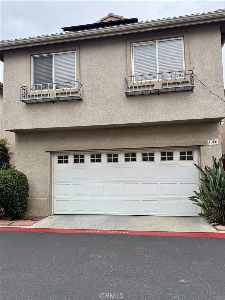 8554 Burnet Los Angeles, CA 91343
