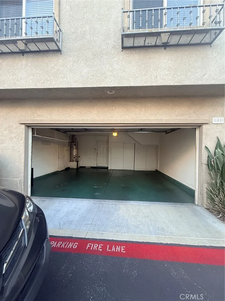 8554 Burnet Los Angeles, CA 91343