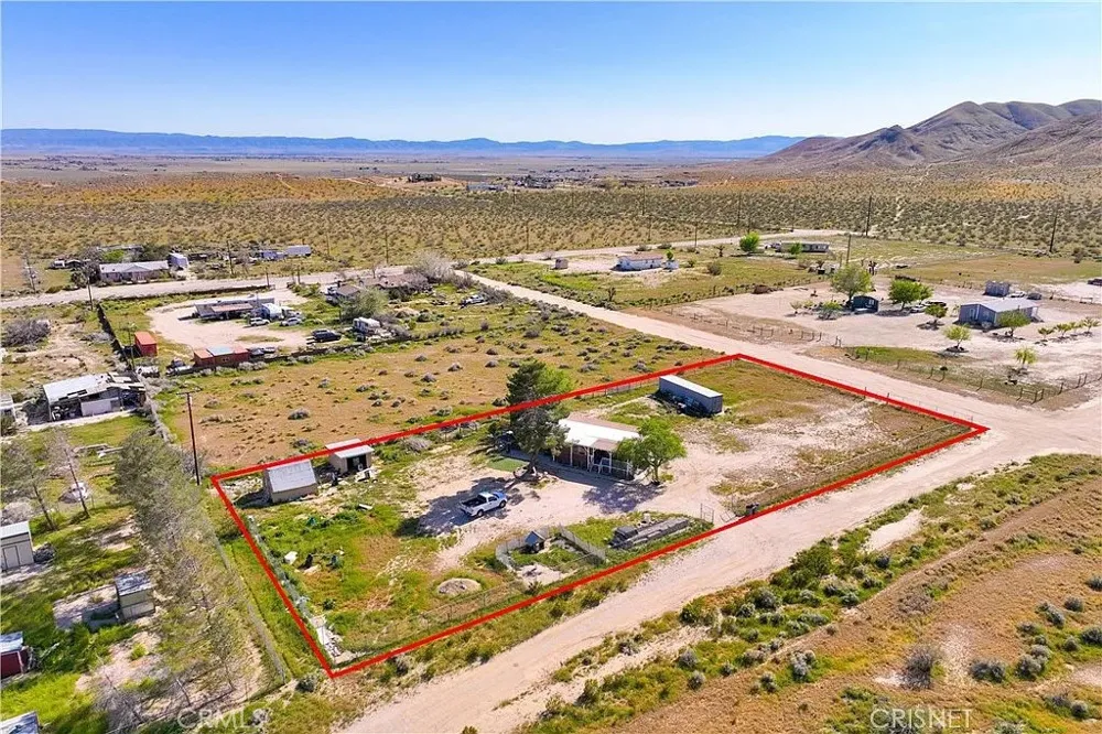 6254 Roadrunner Rosamond, CA 93560
