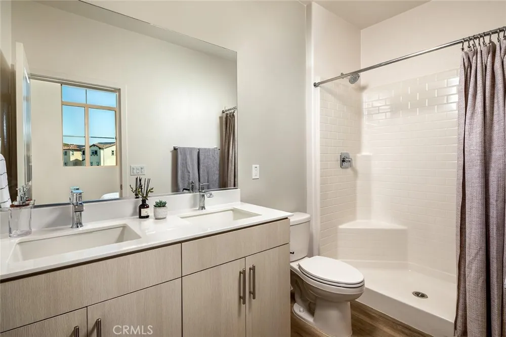 27844 S Jameson Drive San Pedro, CA 90732