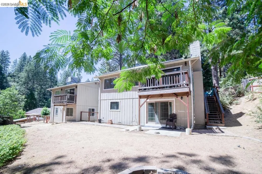 17801 Lark Twain Harte, CA 95383