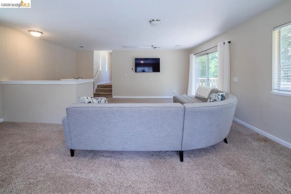 17801 Lark Twain Harte, CA 95383
