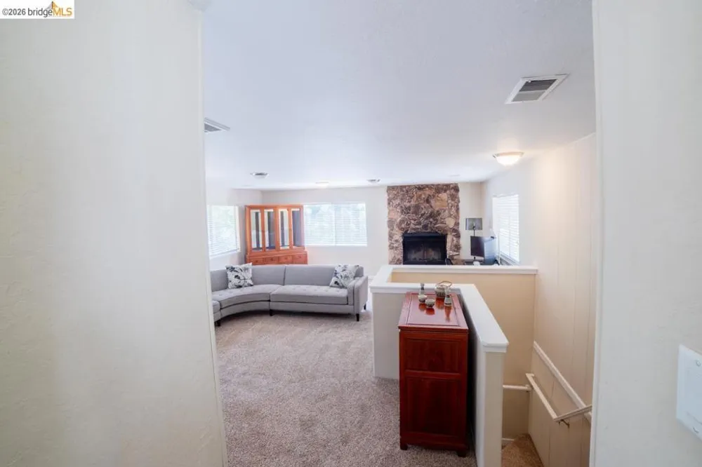 17801 Lark Twain Harte, CA 95383