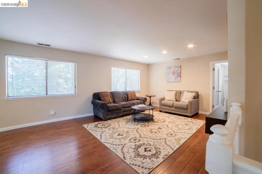17801 Lark Twain Harte, CA 95383