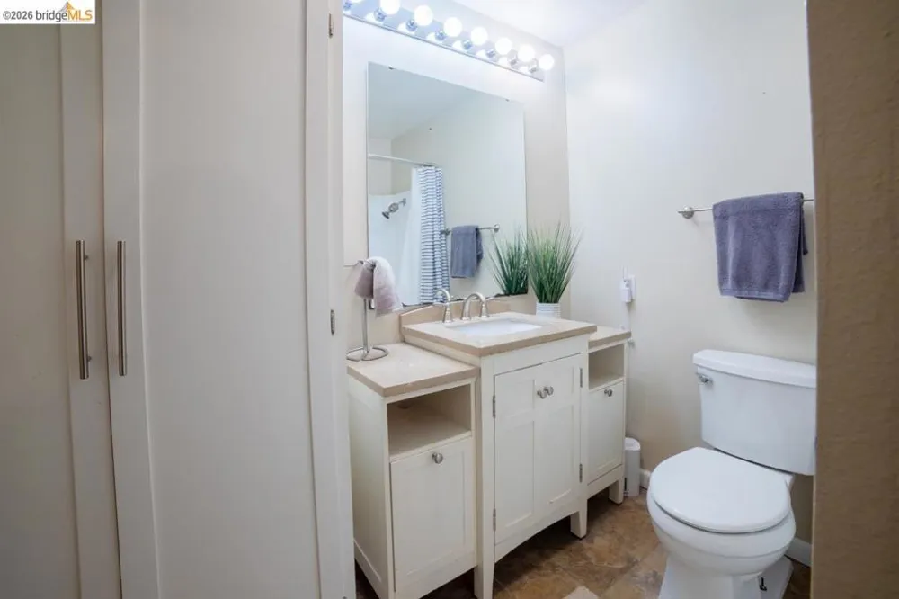 17801 Lark Twain Harte, CA 95383
