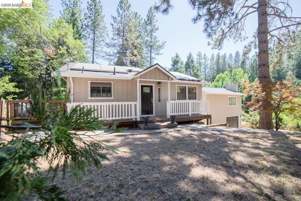 17801 Lark Twain Harte, CA 95383