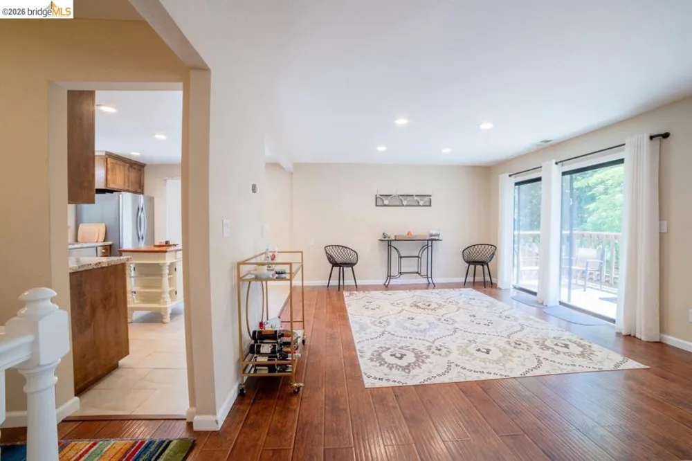 17801 Lark Twain Harte, CA 95383