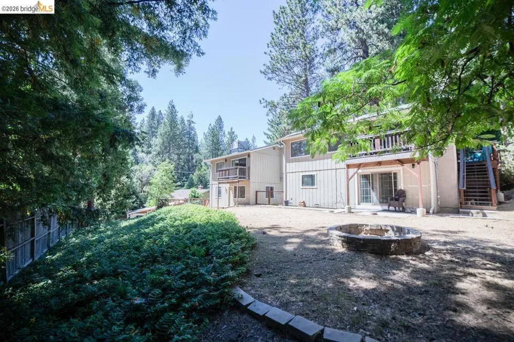 17801 Lark Twain Harte, CA 95383