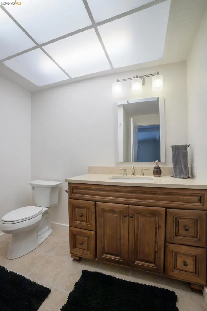 17801 Lark Twain Harte, CA 95383