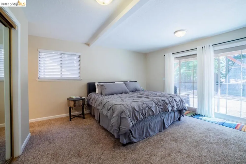 17801 Lark Twain Harte, CA 95383