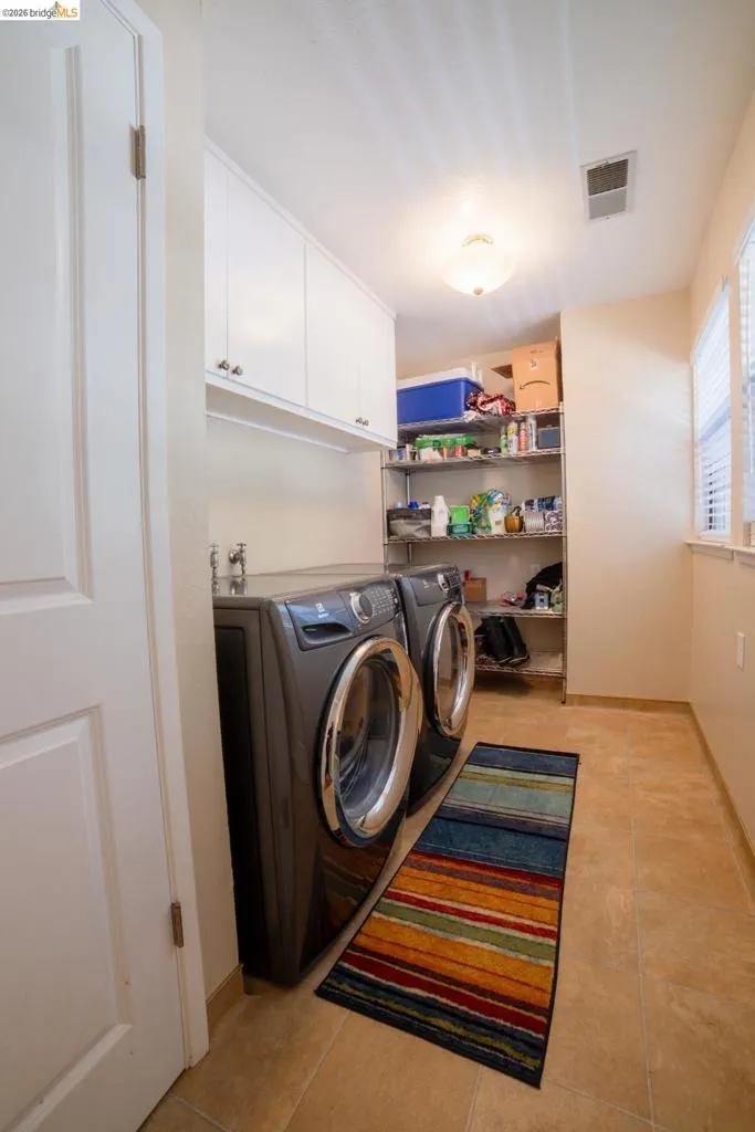 17801 Lark Twain Harte, CA 95383