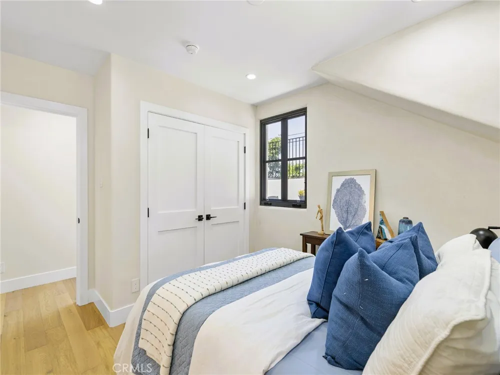316 Paseo De Gracia Redondo Beach, CA 90277