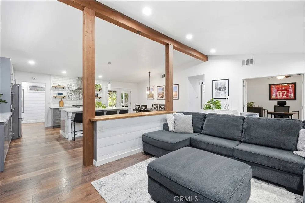 24335 Jennifer Place Newhall, CA 91321