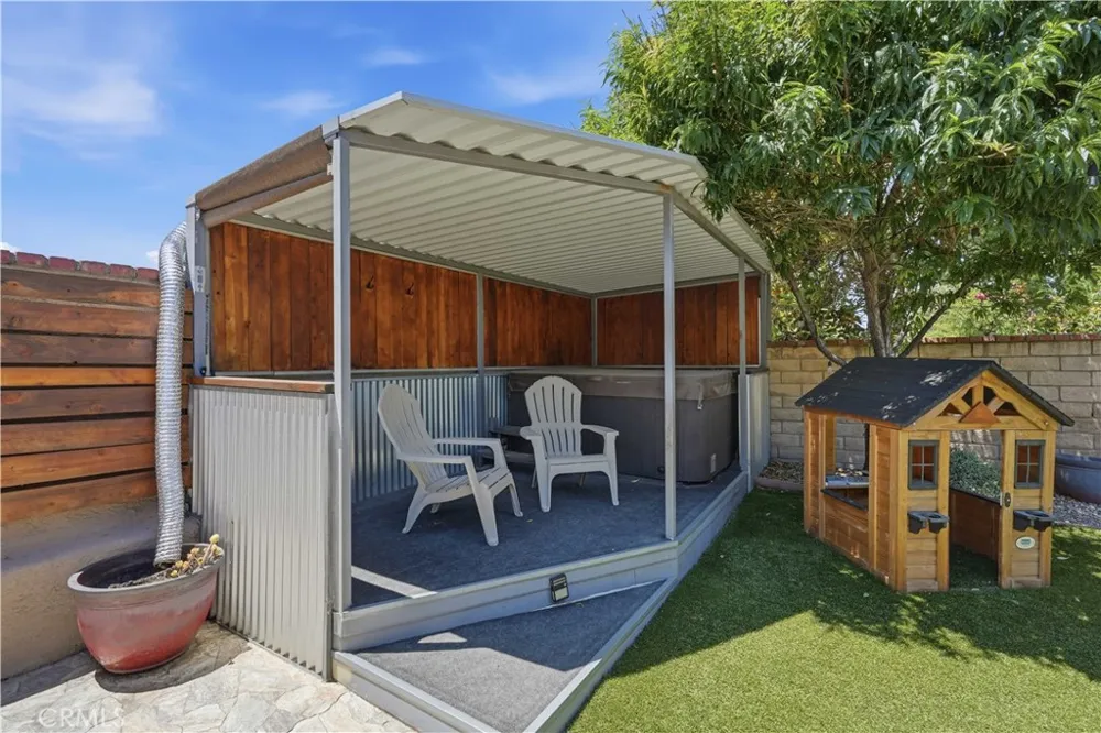 24335 Jennifer Place Newhall, CA 91321