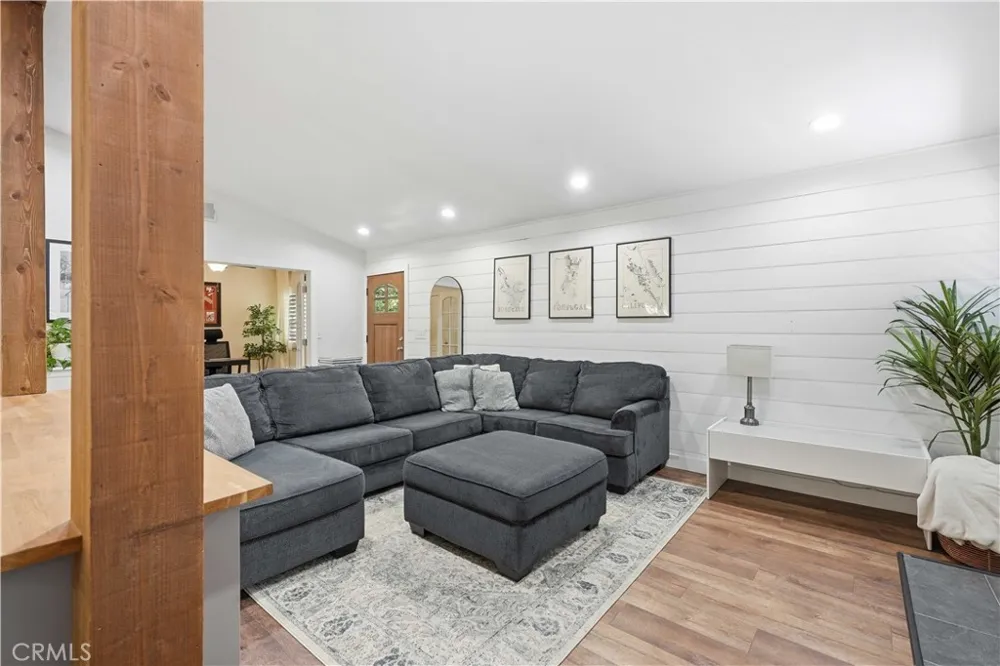 24335 Jennifer Place Newhall, CA 91321