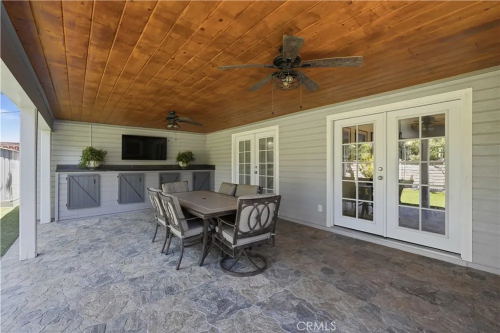 24335 Jennifer Place Newhall, CA 91321