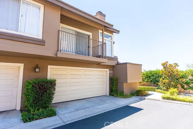 8123 E Oak Ridge Cir Anaheim Hills, CA 92808