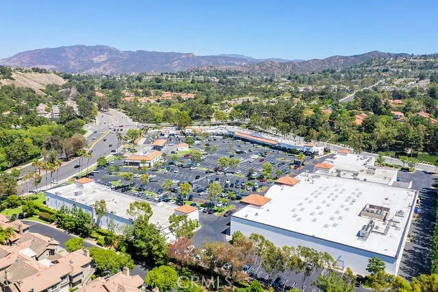 8123 E Oak Ridge Cir Anaheim Hills, CA 92808