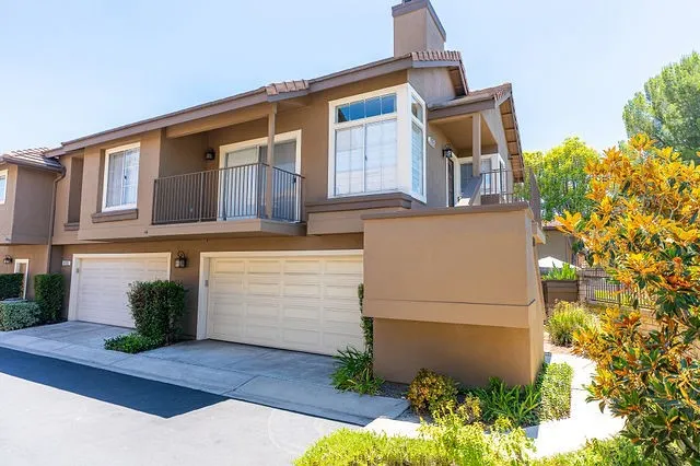 8123 E Oak Ridge Cir Anaheim Hills, CA 92808