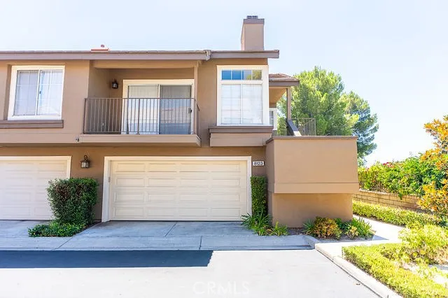 8123 E Oak Ridge Cir Anaheim Hills, CA 92808