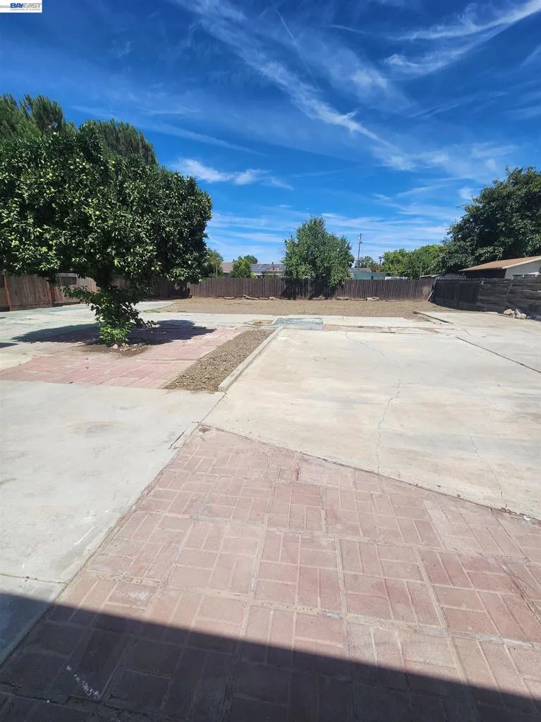1238 Maryland Ave Los Banos, CA 93635