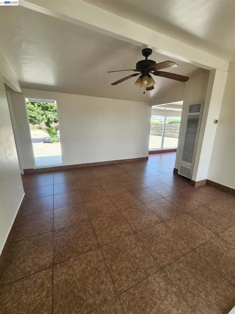 1238 Maryland Ave Los Banos, CA 93635