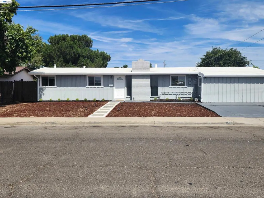 1238 Maryland Ave Los Banos, CA 93635