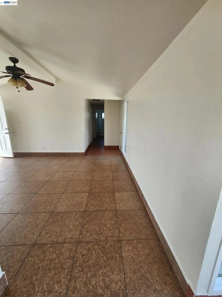1238 Maryland Ave Los Banos, CA 93635