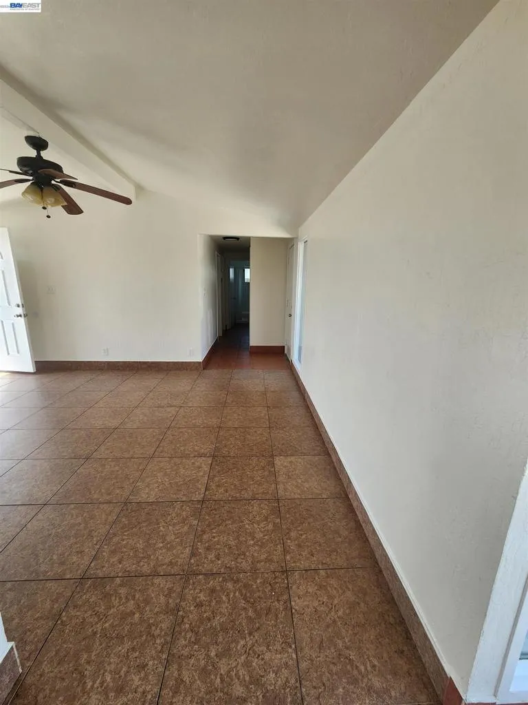 1238 Maryland Ave Los Banos, CA 93635