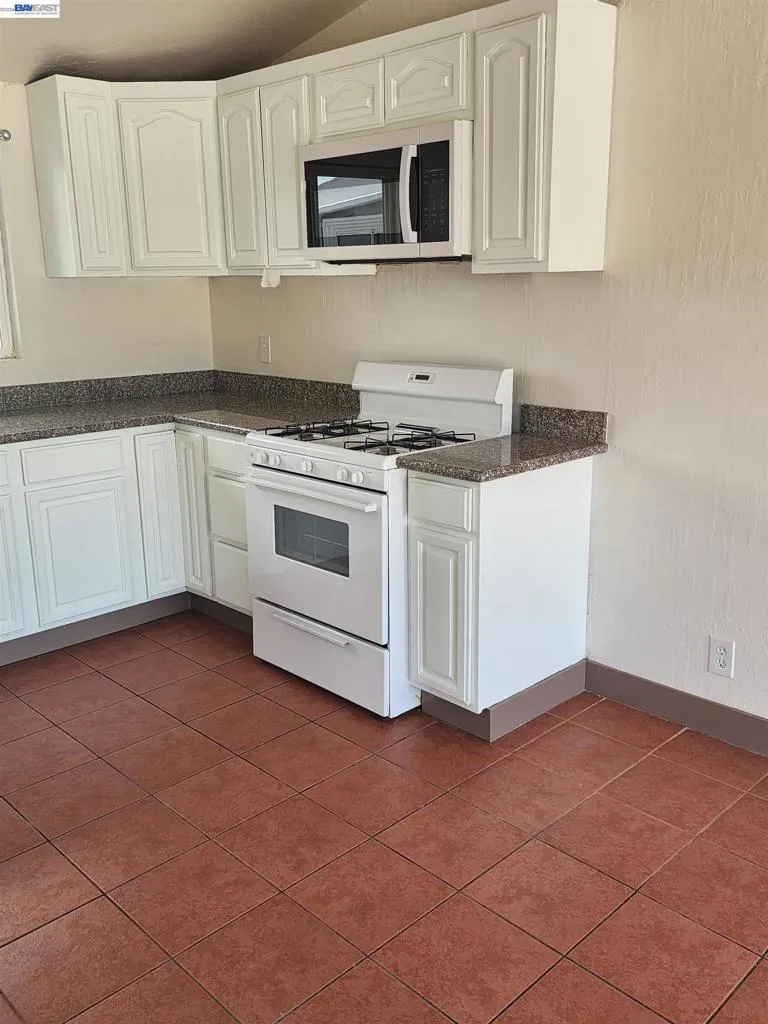 1238 Maryland Ave Los Banos, CA 93635