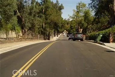 22636 Avenue San Luis Woodland Hills, CA 91364