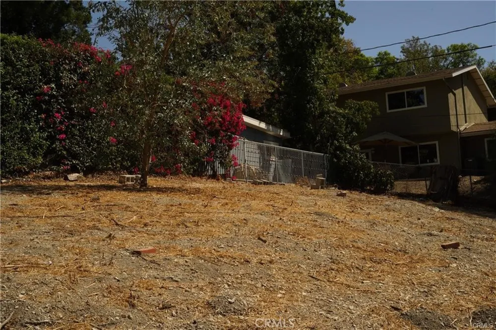 22636 Avenue San Luis Woodland Hills, CA 91364