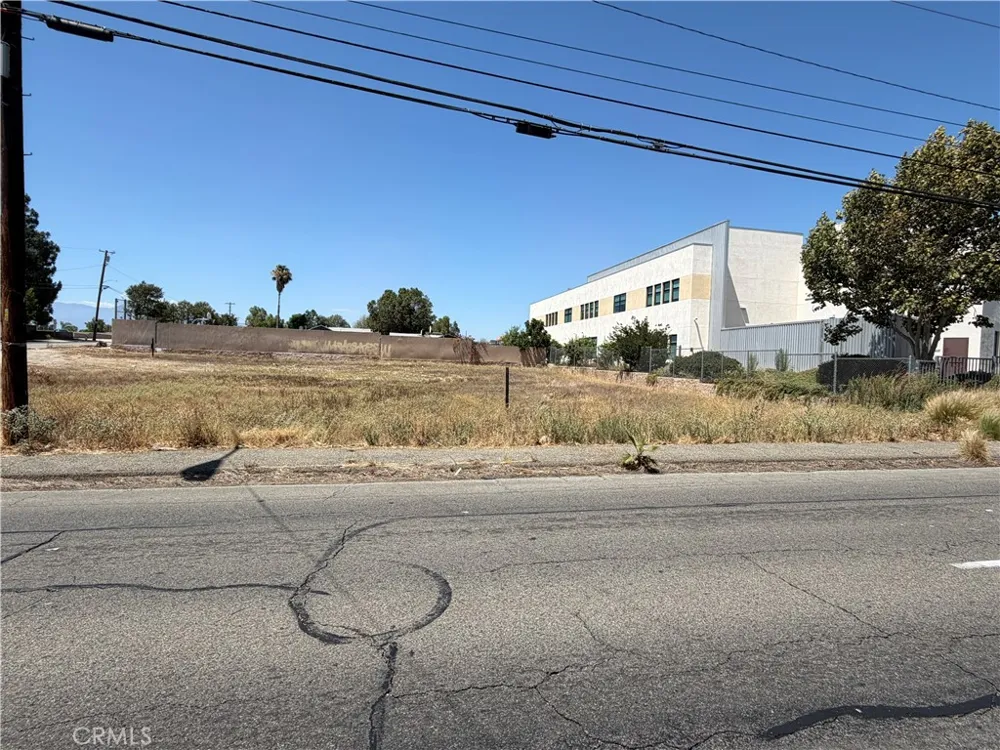 6559 Arlington Avenue Riverside, CA 92504
