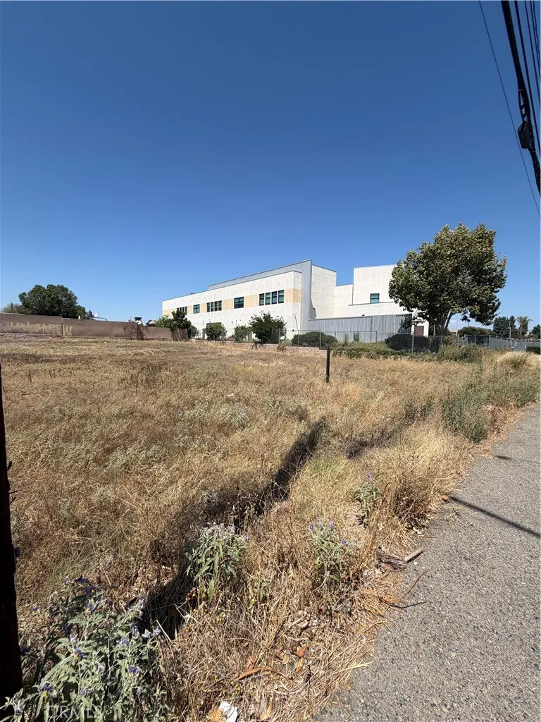6559 Arlington Avenue Riverside, CA 92504