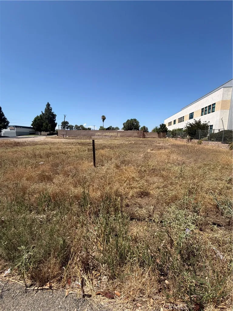 6559 Arlington Avenue Riverside, CA 92504