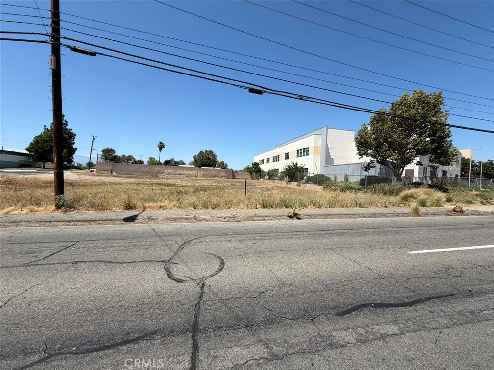 6559 Arlington Avenue Riverside, CA 92504