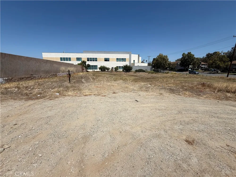 6559 Arlington Avenue Riverside, CA 92504