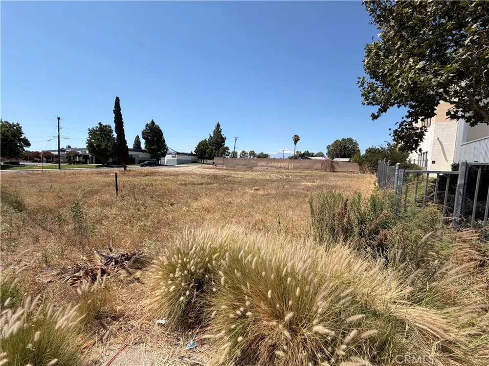 6559 Arlington Avenue Riverside, CA 92504