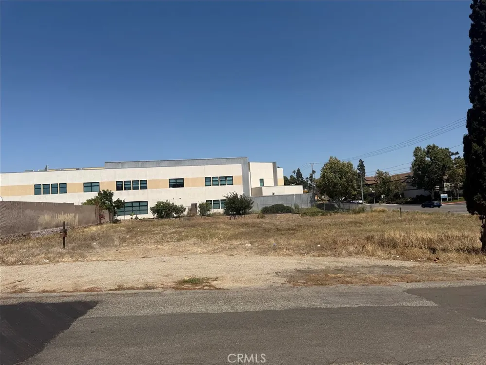 6559 Arlington Avenue Riverside, CA 92504