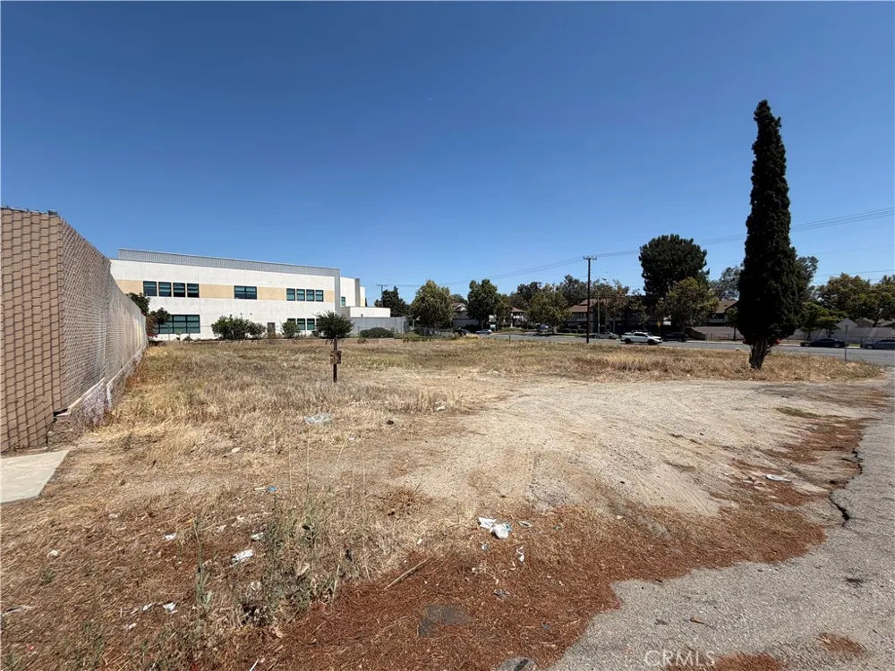 6559 Arlington Avenue Riverside, CA 92504