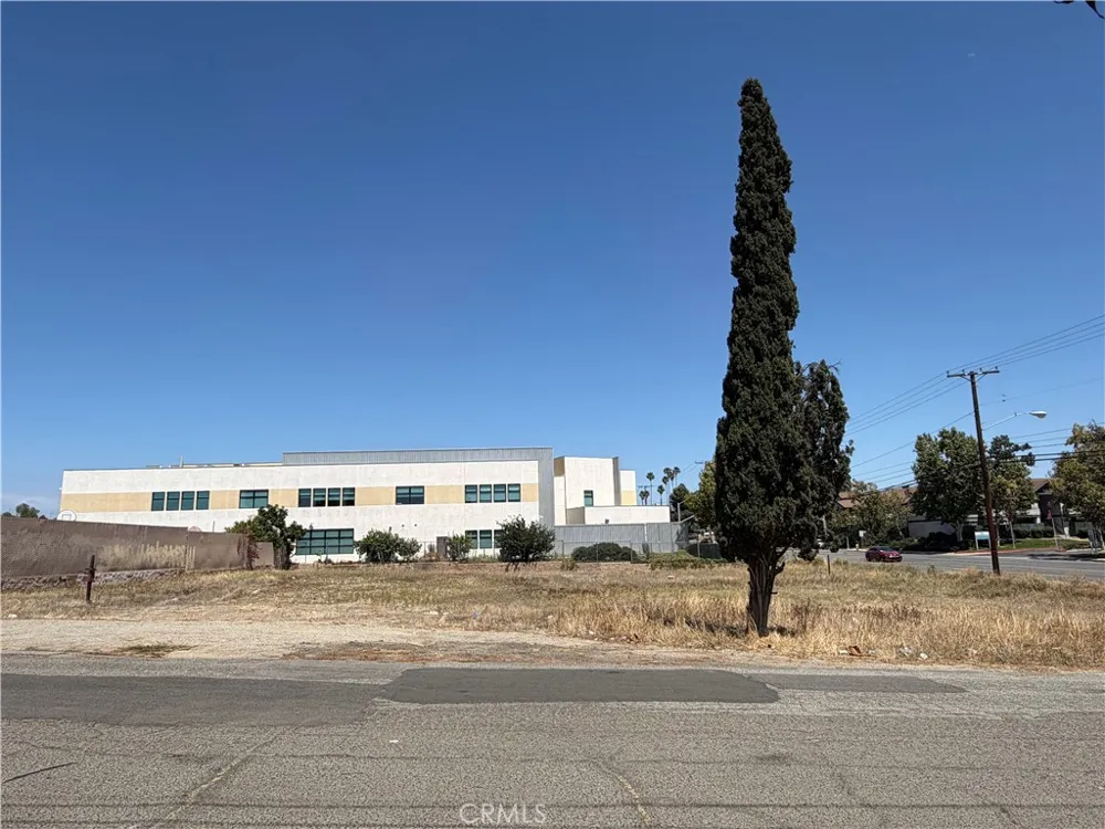 6559 Arlington Avenue Riverside, CA 92504