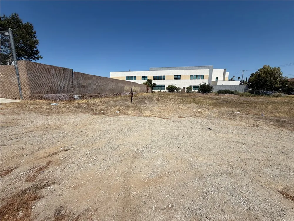 6559 Arlington Avenue Riverside, CA 92504