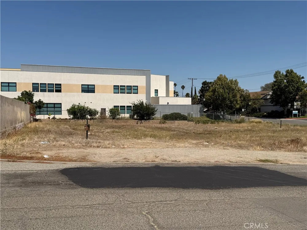6559 Arlington Avenue Riverside, CA 92504