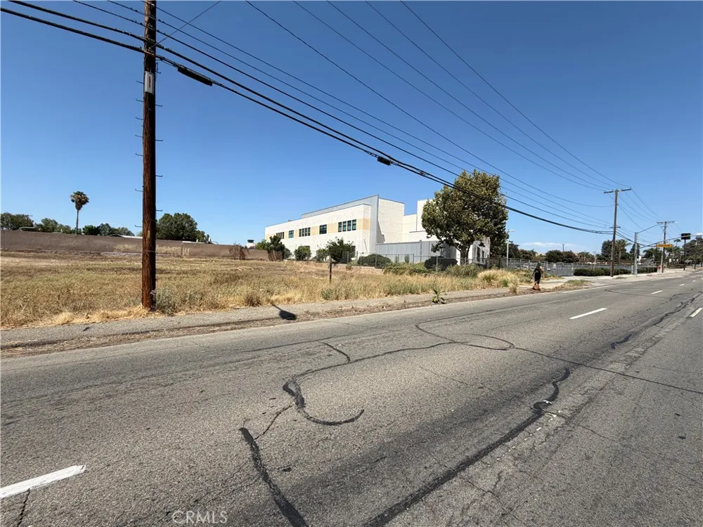 6559 Arlington Avenue Riverside, CA 92504