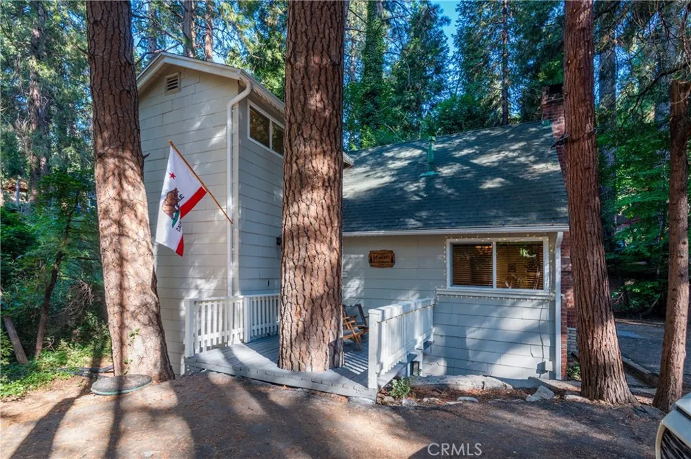 640 Pyramid Crestline, CA 92325