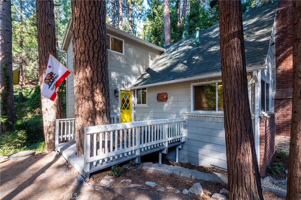 640 Pyramid Crestline, CA 92325