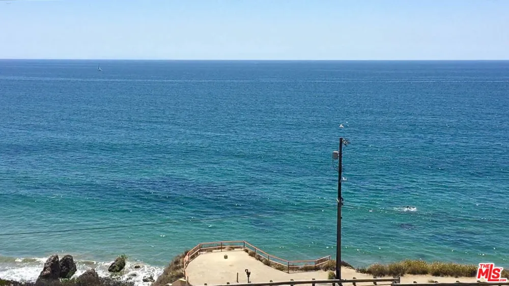 17860 W Lecco Lane Pacific Palisades, CA 90027