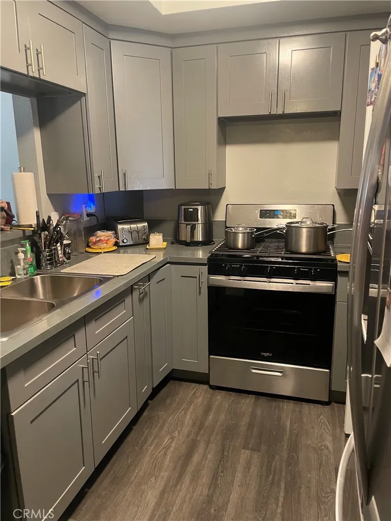 2108 Santa Fe Avenue #15 Long Beach, CA 90810