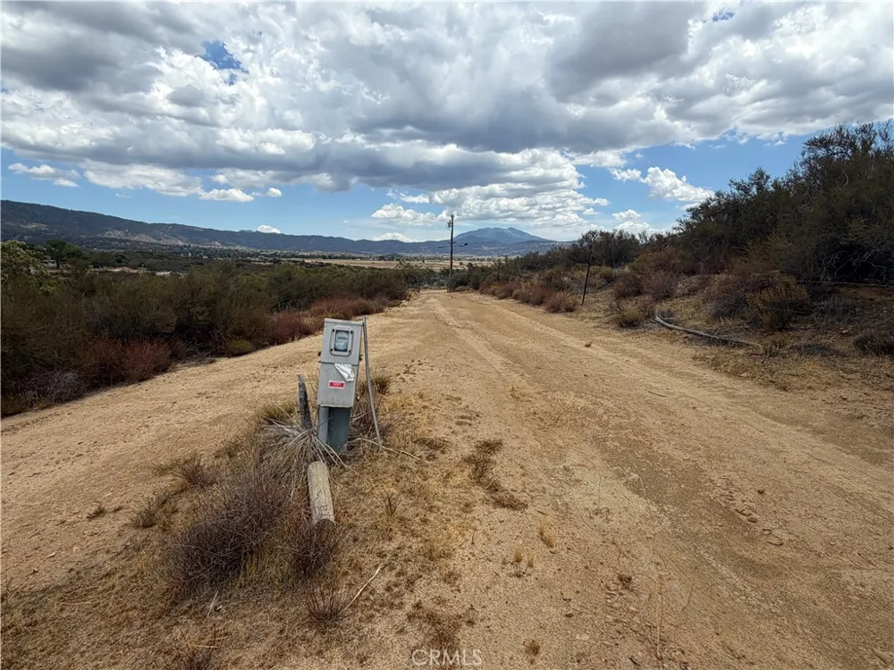 38400 Fischer Road Anza, CA 92539